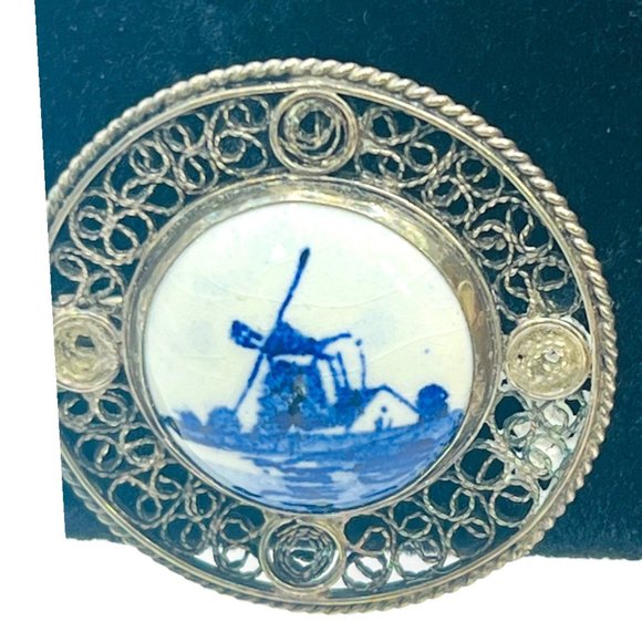 Delfts Holland Blue Vintage Brooch Ceramic and Sterling Silver Made in Holland - Picture 3 of 8